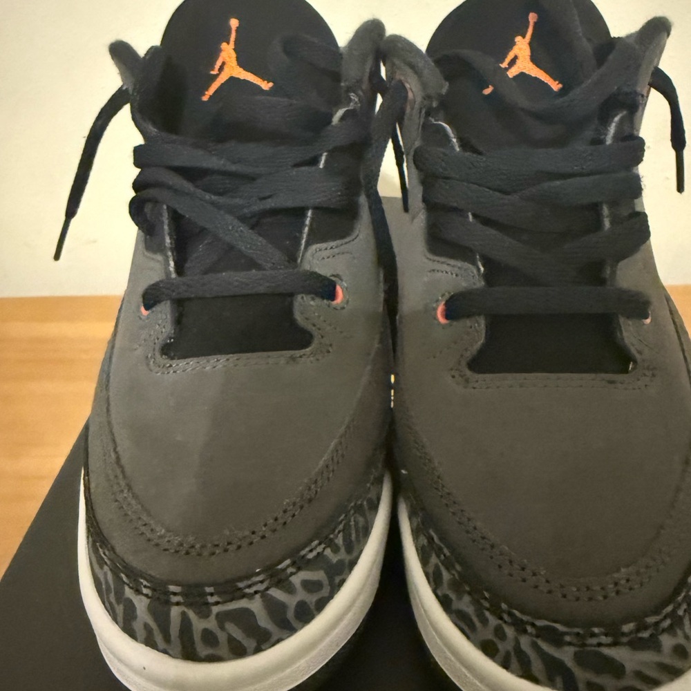 Air Jordan 3 Retro “Black/Anthracite/Orange” (Pre-School 3Y)